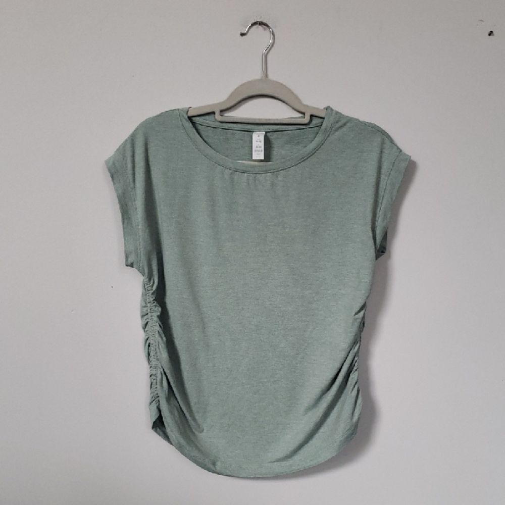 Balance Collection Top Womens M Green Ruched Knit Yoga Activewear Basic Summer